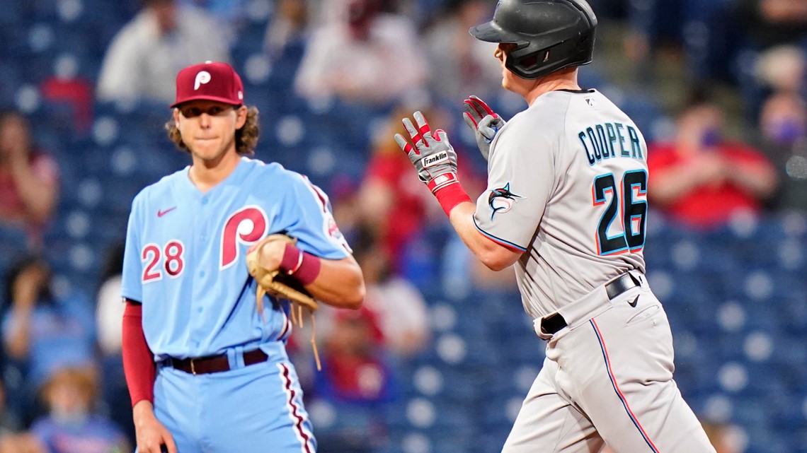 Phillies rally with 7 runs in 8th inning to beat Marlins 8-3