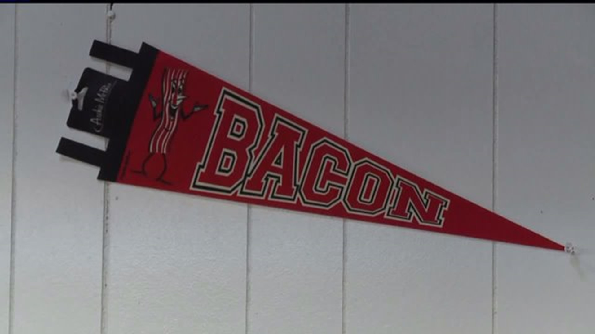 York deli owner holds Bacon Fest