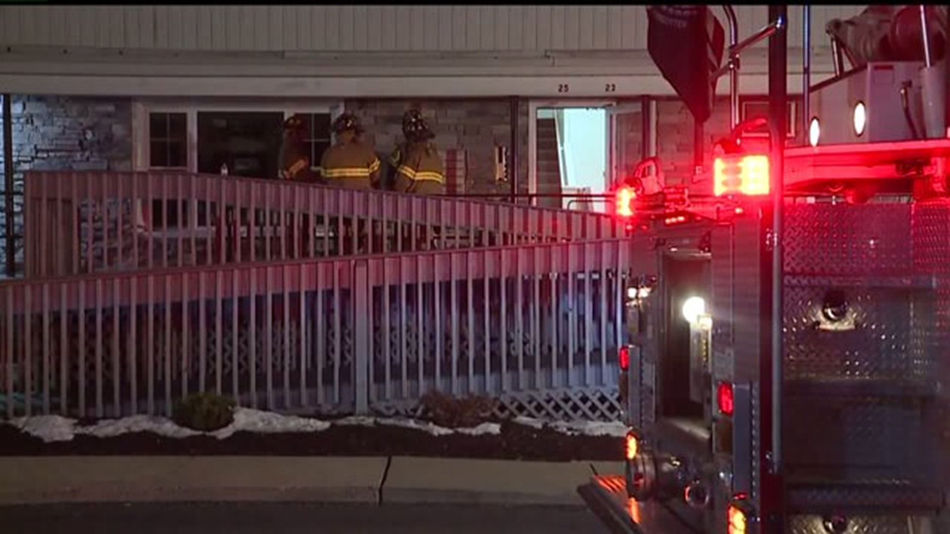 One person displaced in Ephrata apartment building fire