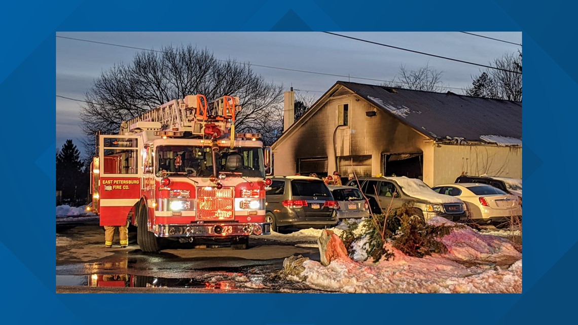 Crews respond to auto shop fire in East Hempfield Township | fox43.com