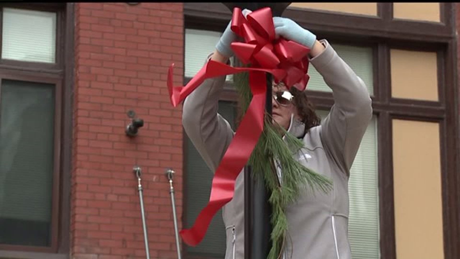 Holiday decorations go up in York