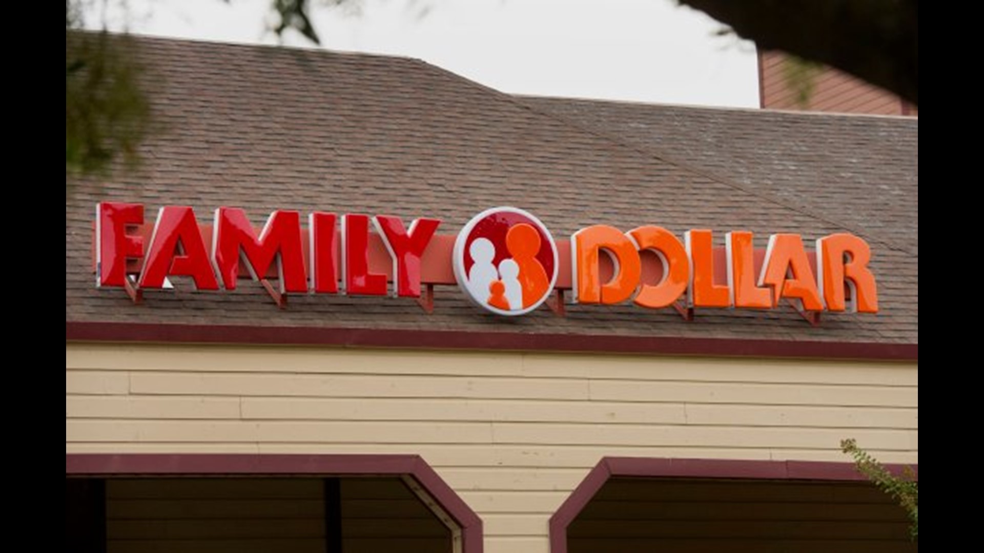 Family Dollar will close nearly 400 stores