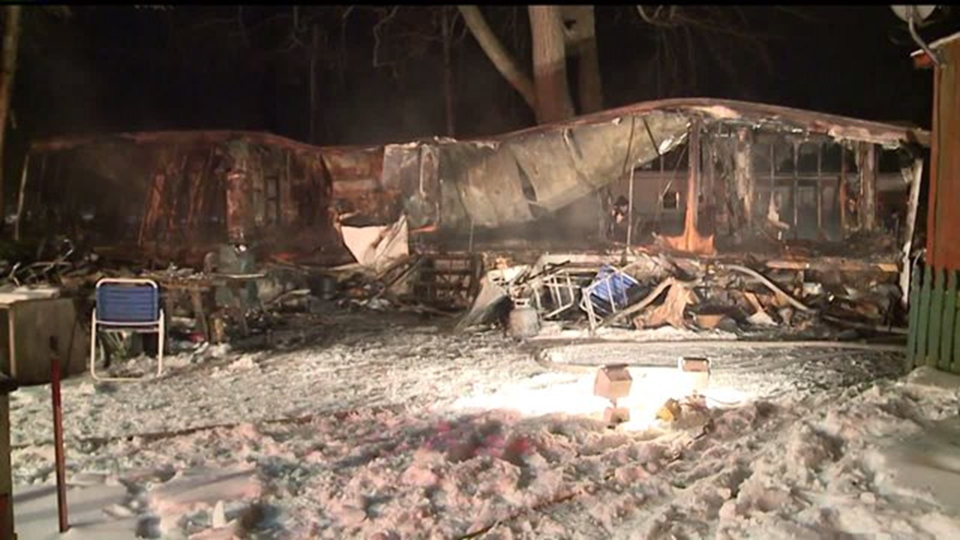 Crews battle mobile home fire in Dauphin County