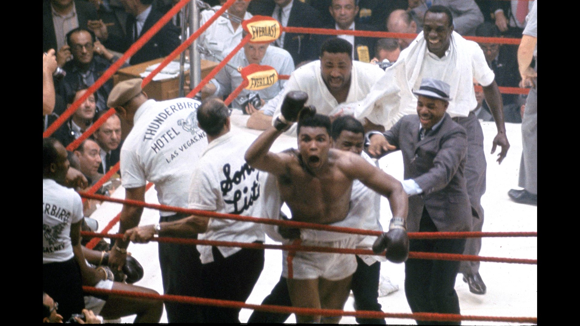 Today In History In 1964 Muhammad Ali Beat Sonny Liston By Tko 0885