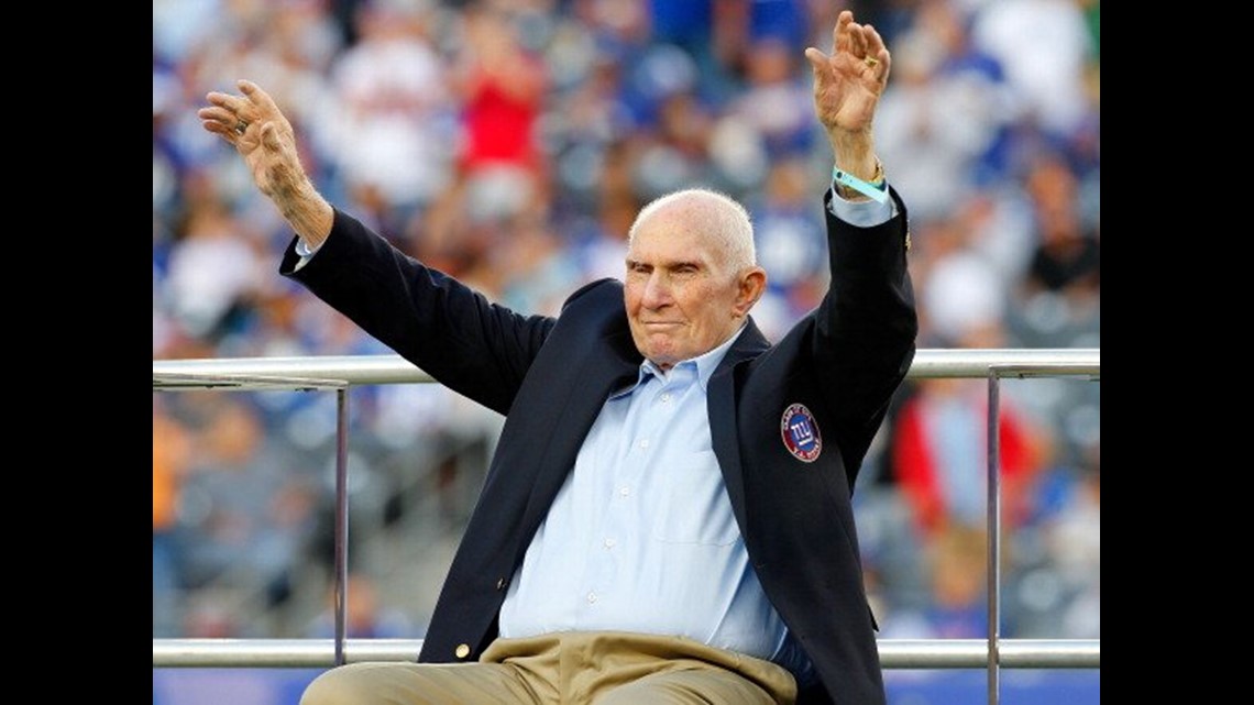 Giants great Y.A. Tittle dies at 90