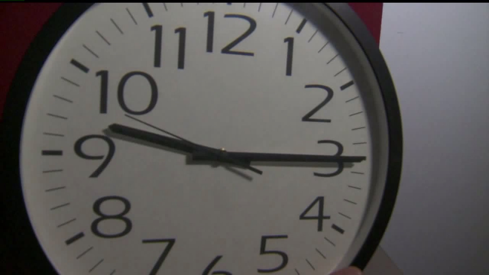 Lights out on Daylight Saving Time? One lawmaker hopes so