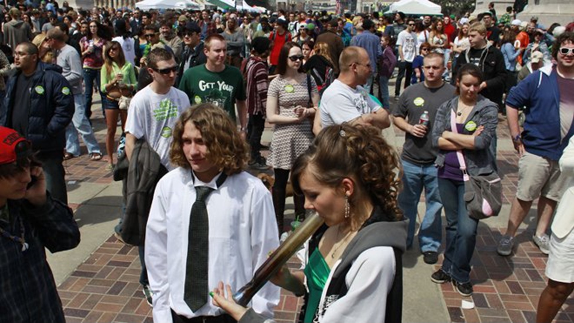Two people shot at pro-marijuana rally in Denver | fox43.com