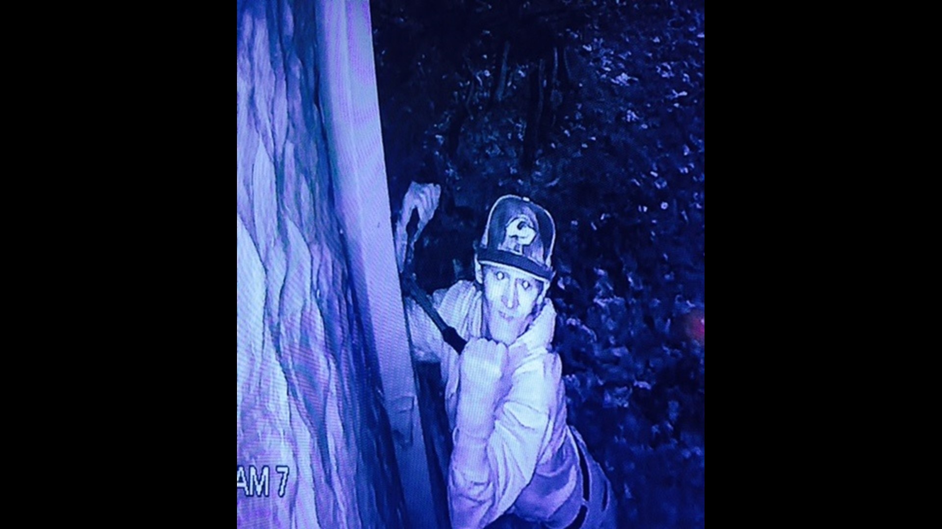 Copper thief, caught on camera, decides to steal camera | fox43.com