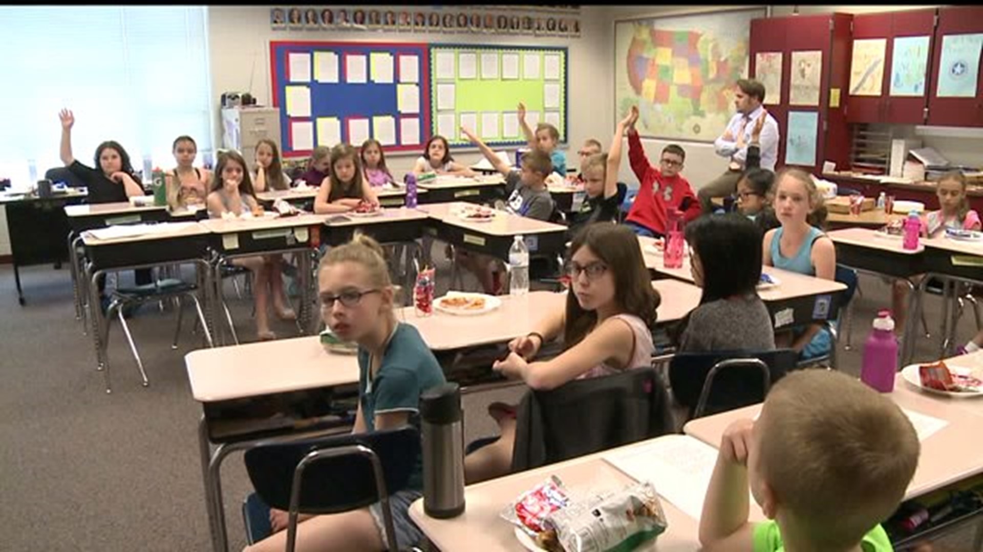 FOX43 visits Spring Grove Elementary School with Bill Toth