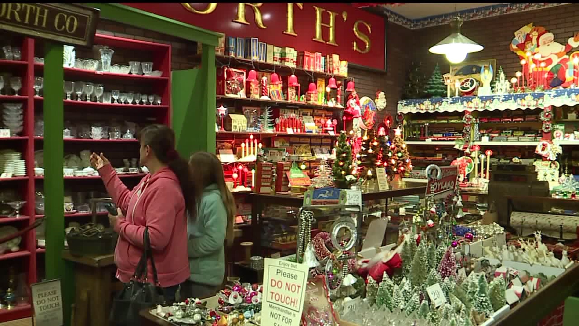 National Christmas Center in Lancaster County closes doors for good