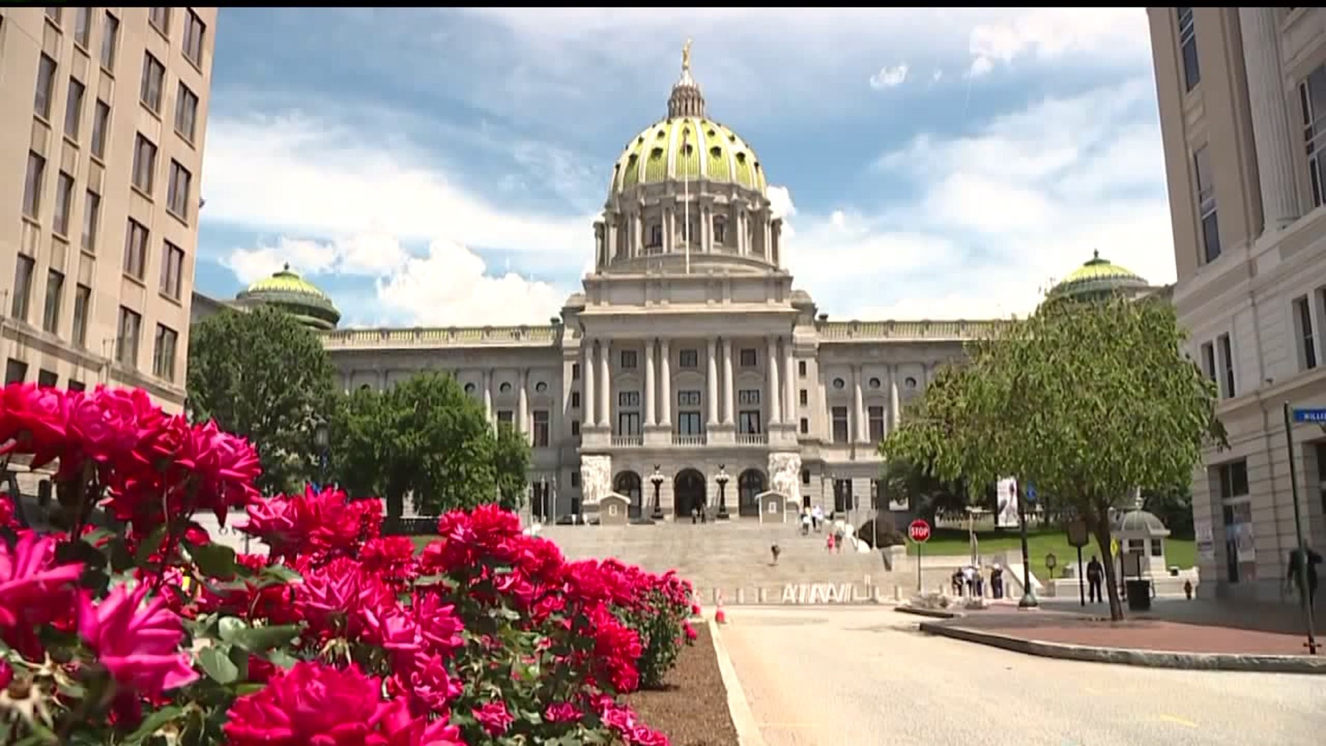 Weekend budget negotiations at Capitol, no concrete plan to pay for $32 billion in spending