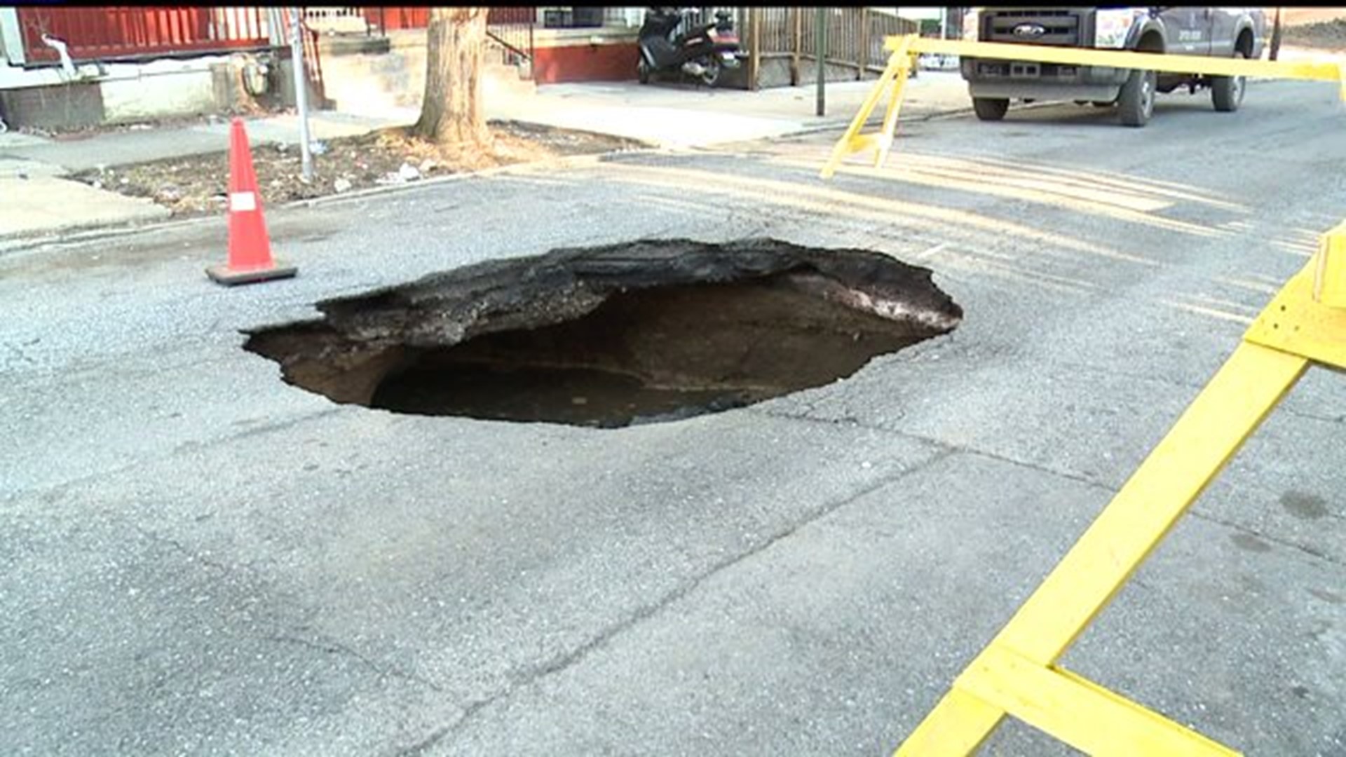 Harrisburg`s South 15th Street Closed Due to Sinkhole