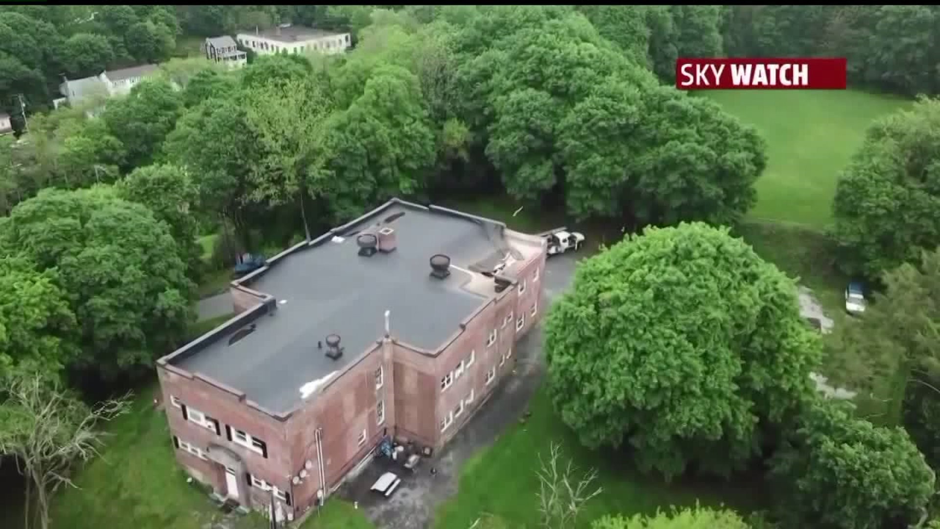 Glen rock apartment roof collapse folo