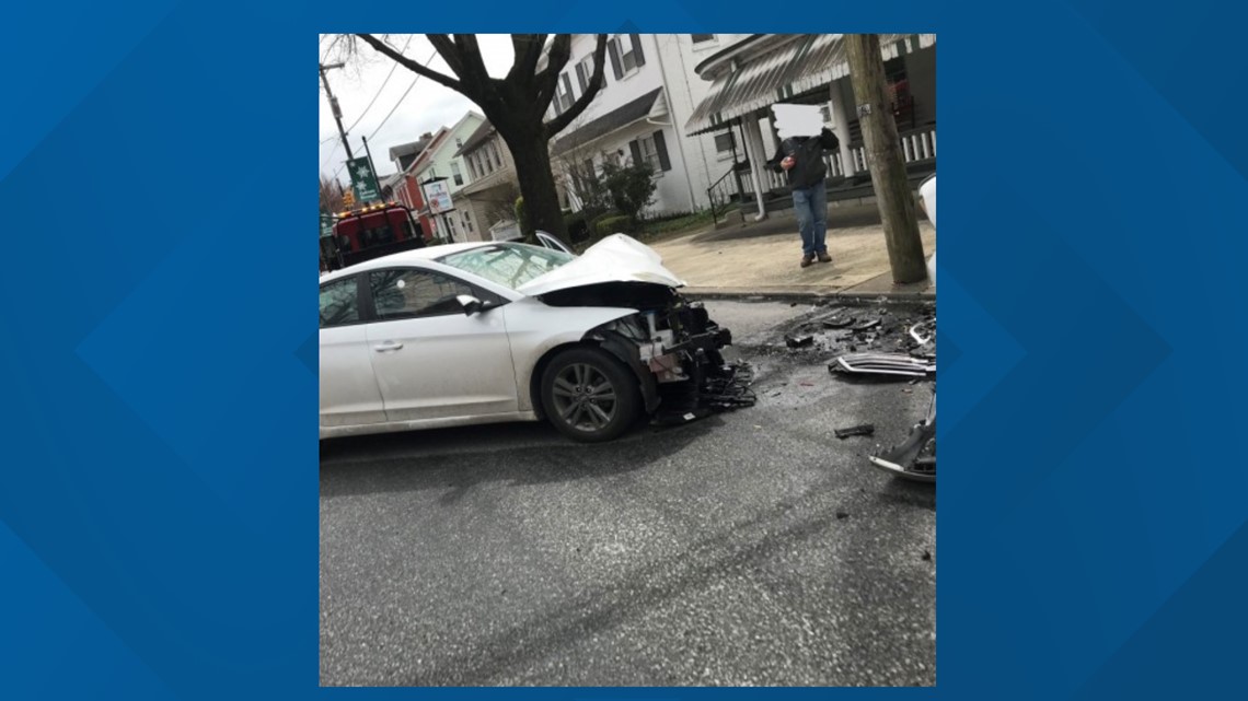 Woman flees on foot after hitandrun vehicle crash in Ephrata