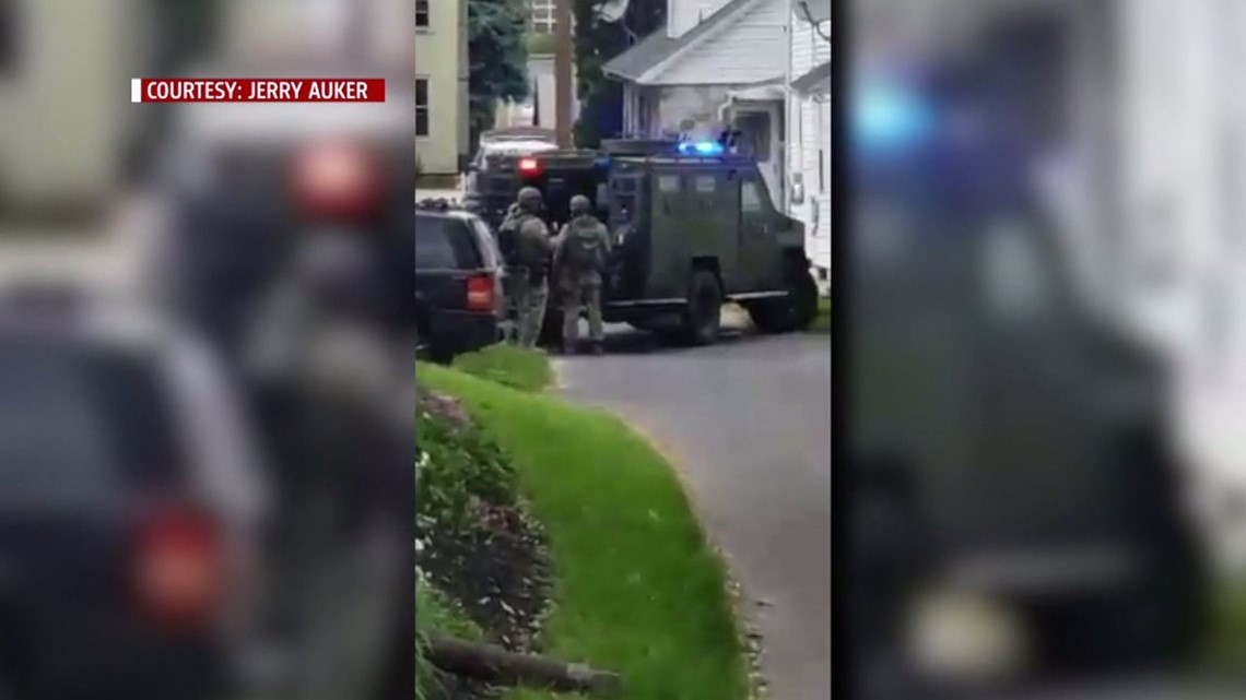 Police: 28-year-old Man In Custody Following Hours-long Stand-off In ...