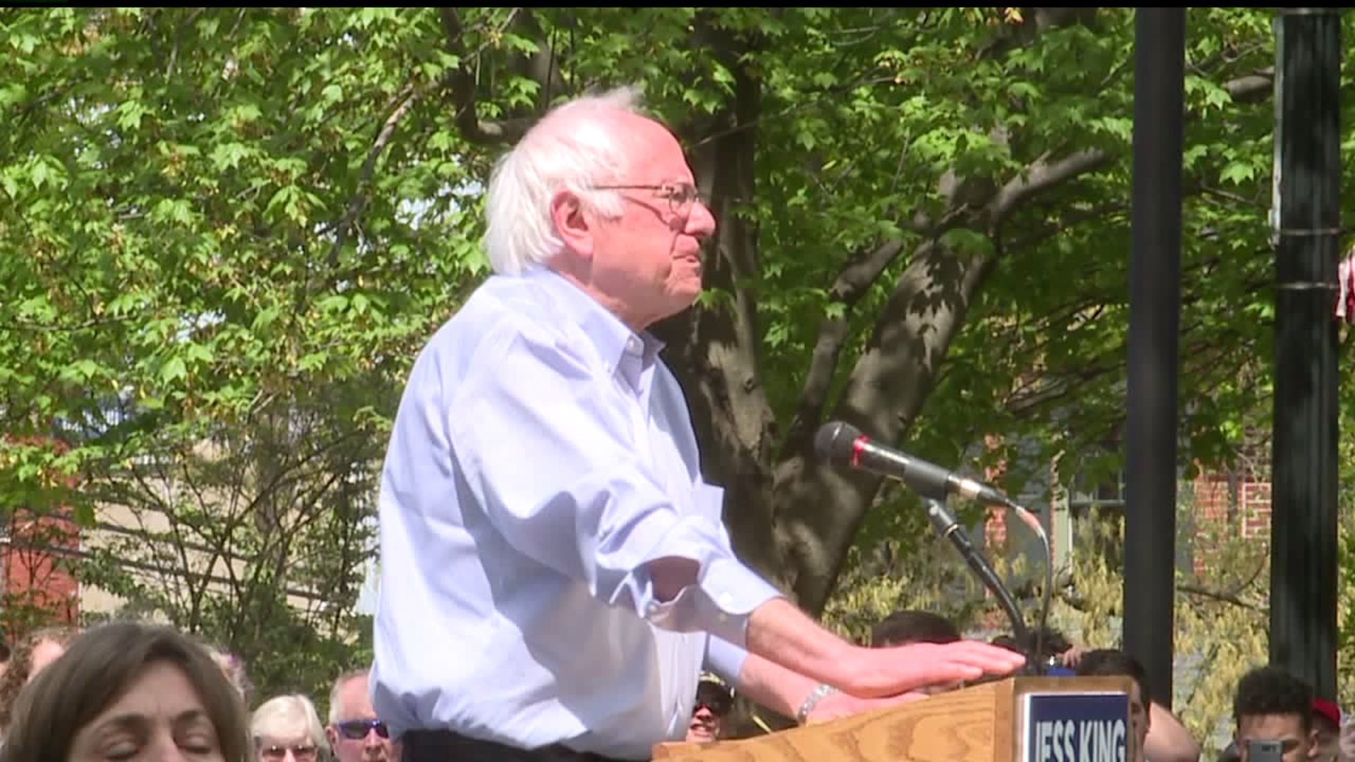 Senator Bernie Sanders stops in Lancaster to rally for congressional candidate