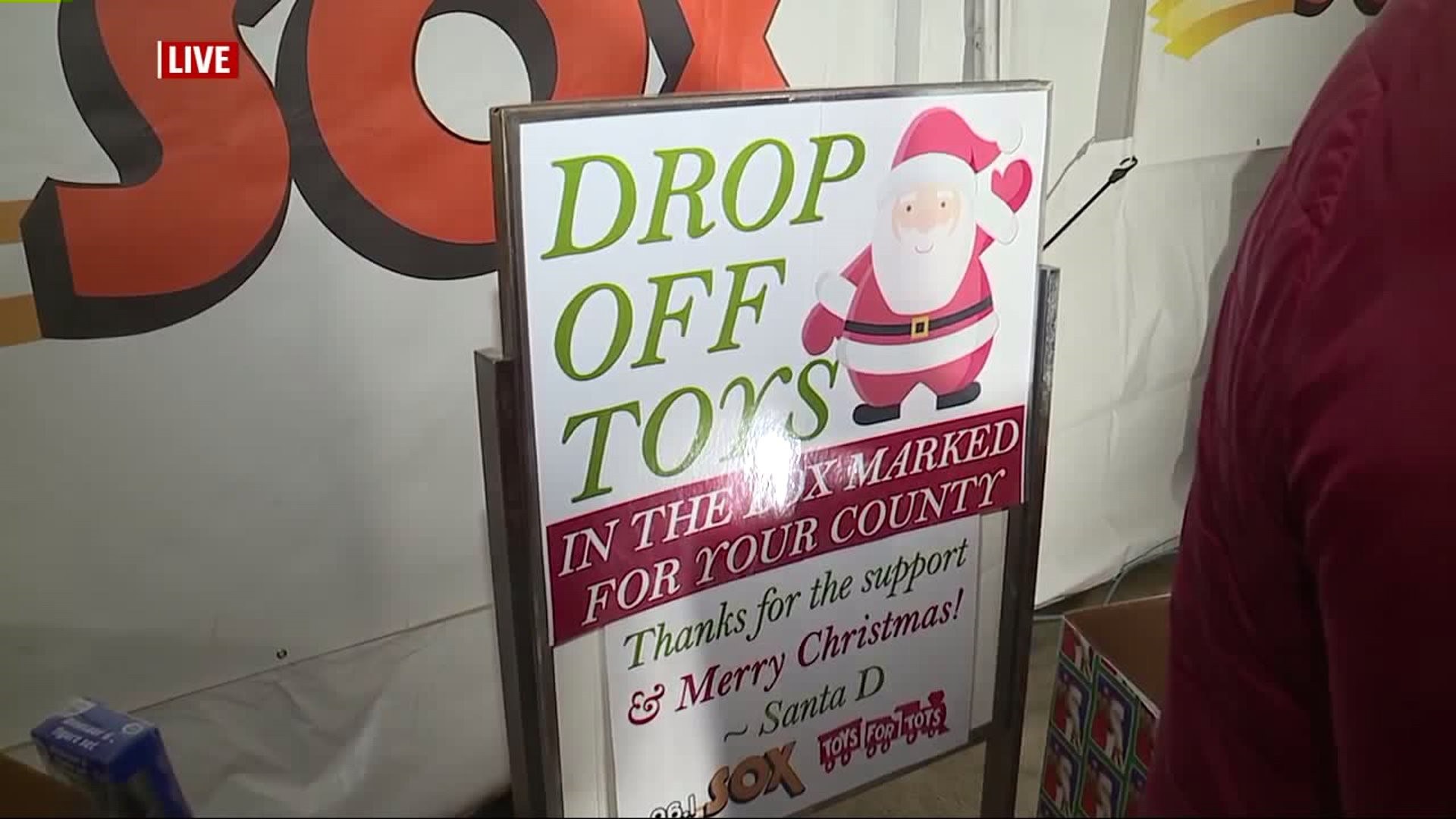 96.1 SOX hosting toy drive