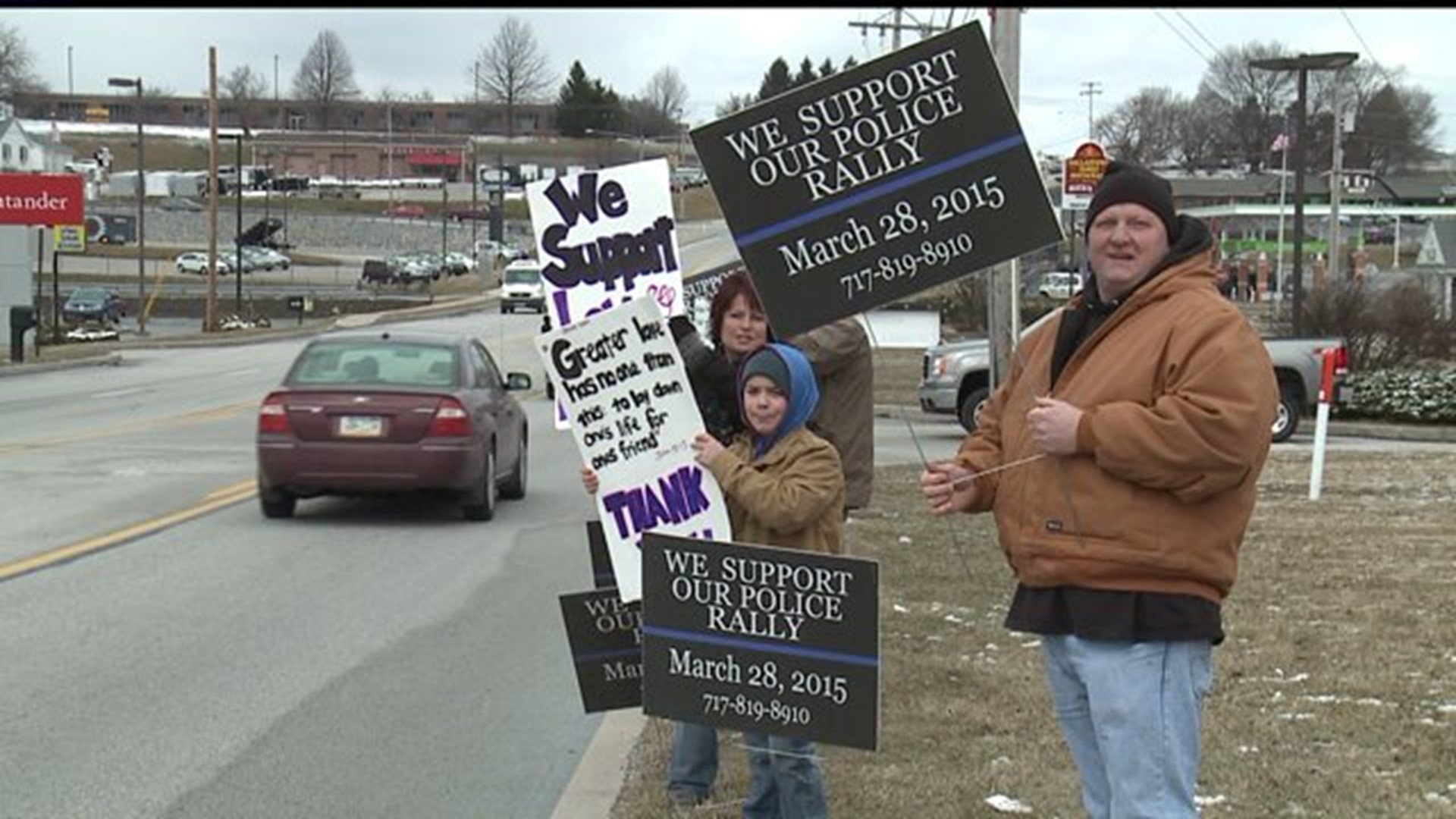 York Citizens Rally to Show Support of Local Police