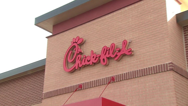 Why one Chick-fil-A owner is raising wages to $17 an hour | fox43.com