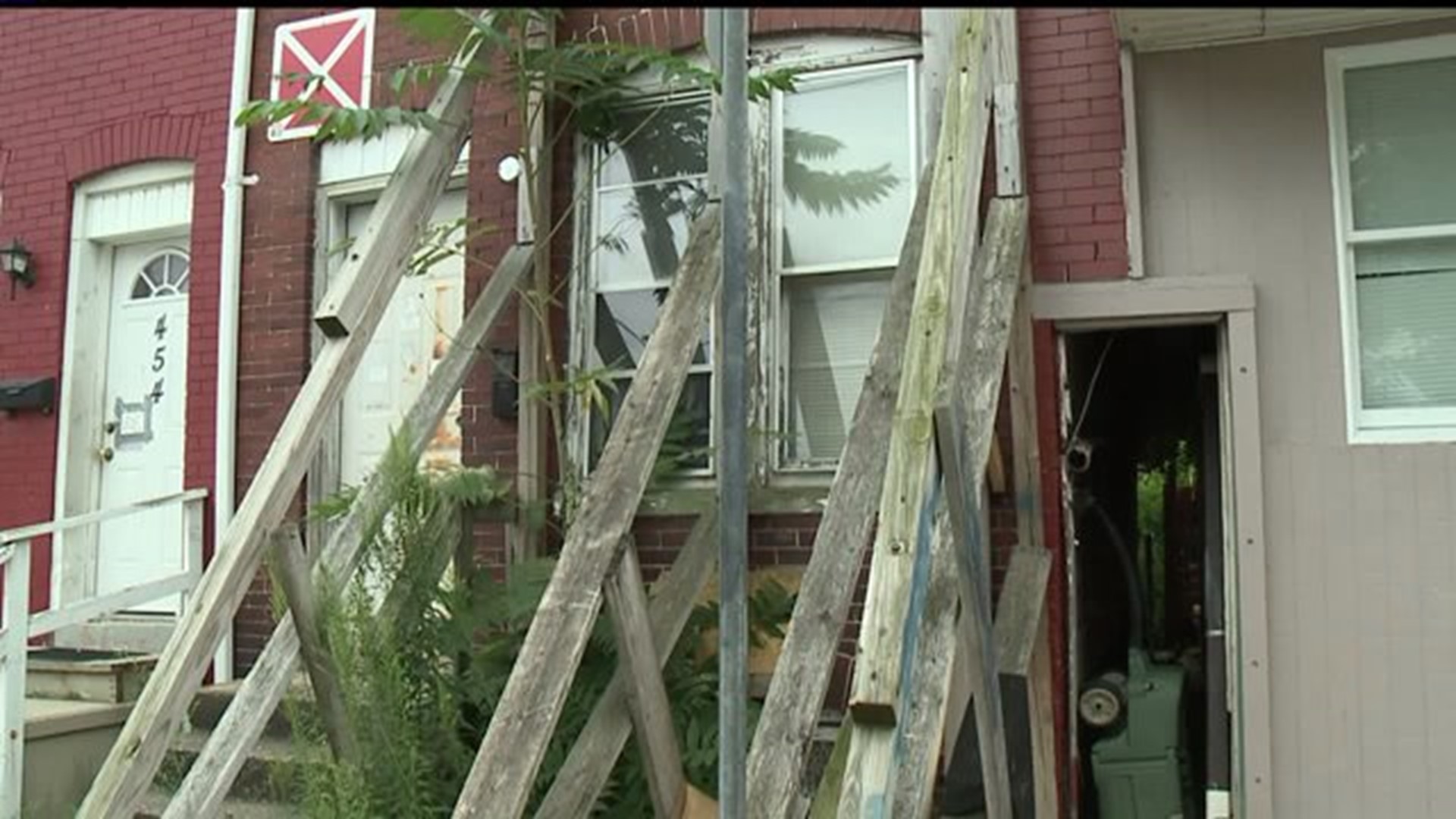 Resident urges city to fix blighted home