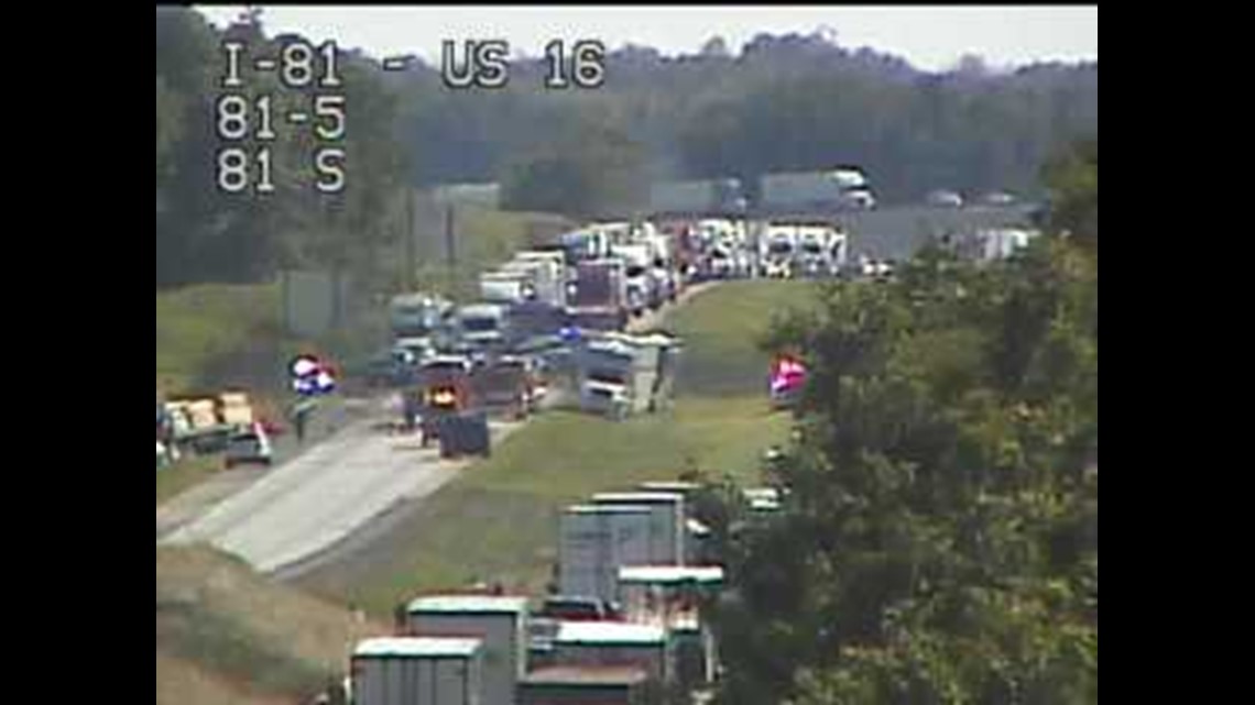 I-81 closed in Franklin County for crash involving tractor trailers ...