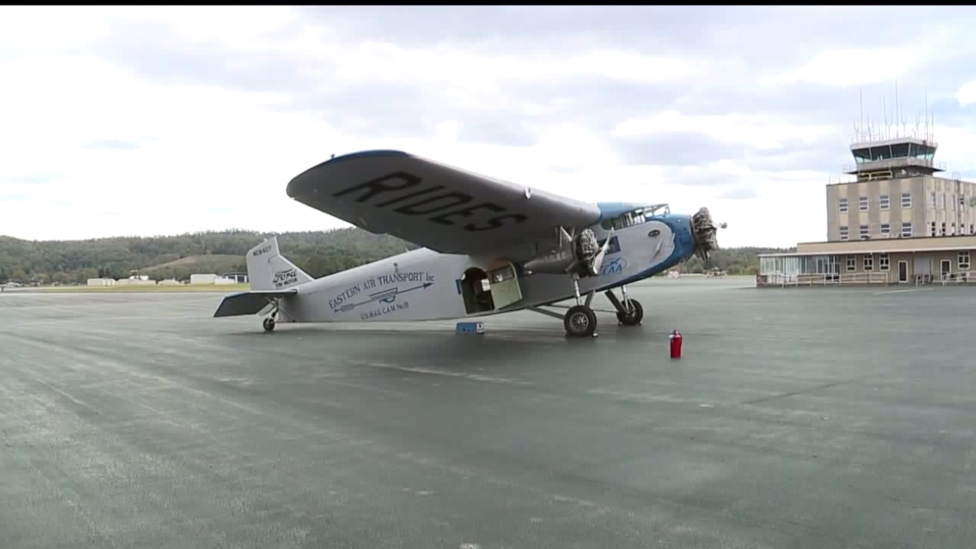 First-ever mass produced airliner takes passengers on flights in York County