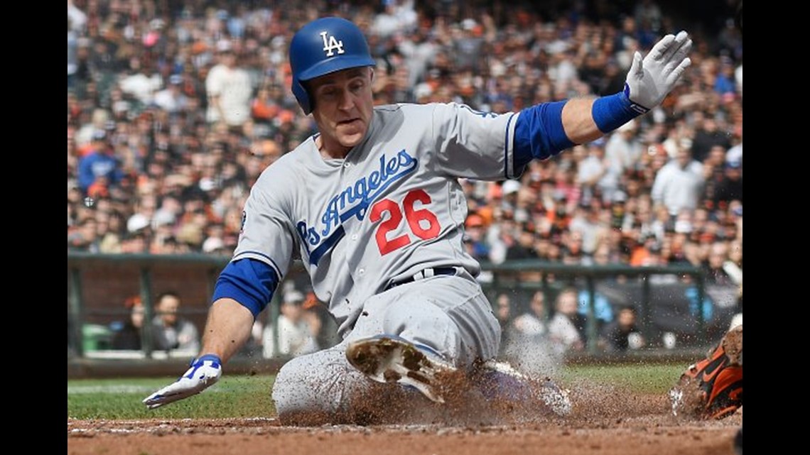 Dodgers release Chase Utley, who will retire