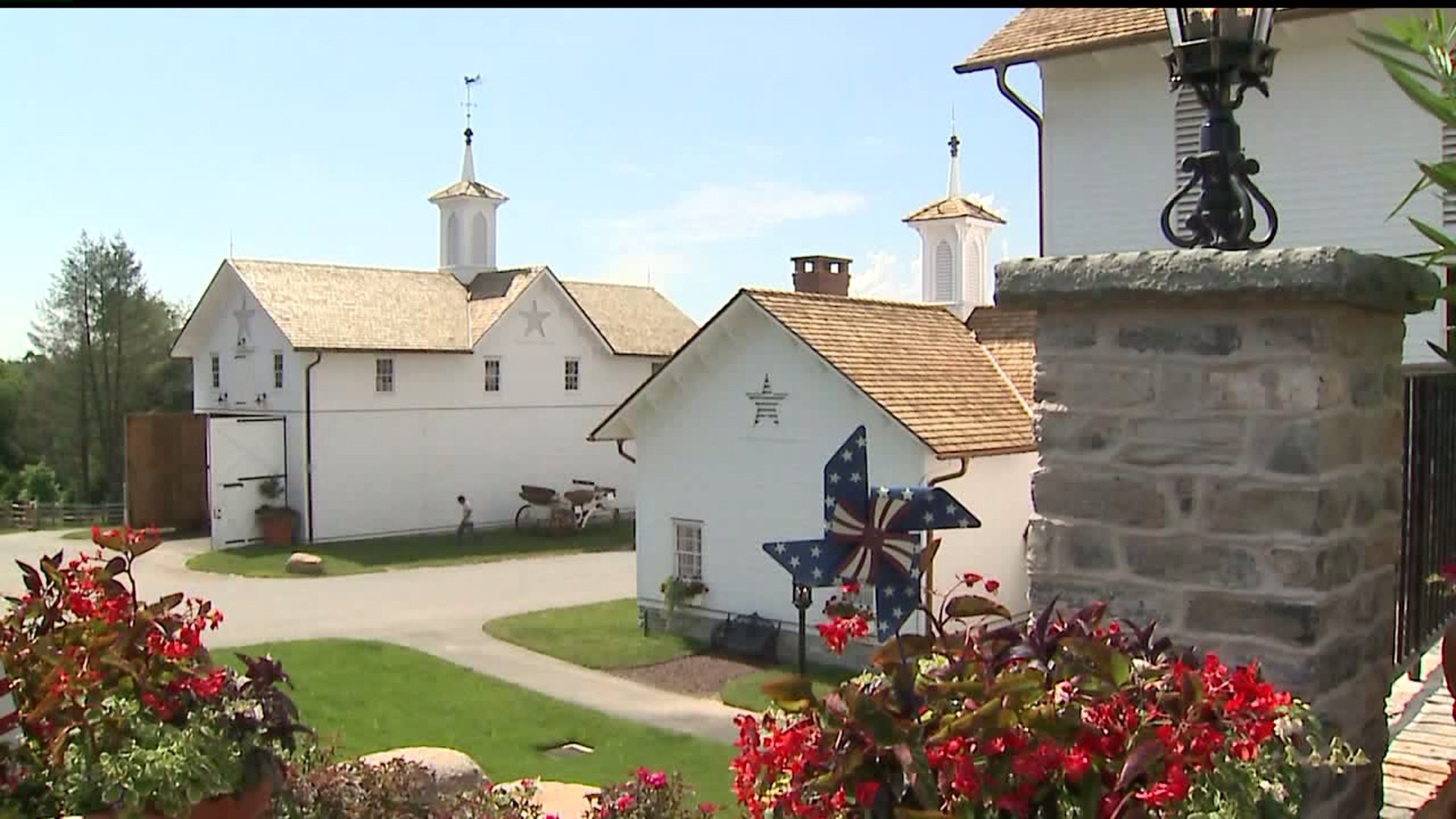 Star Barn owner speaks out on decision to prohibit gay weddings