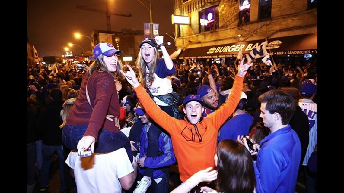 Chicago Cubs: City parties as baseball 'curse' ends after 71 years
