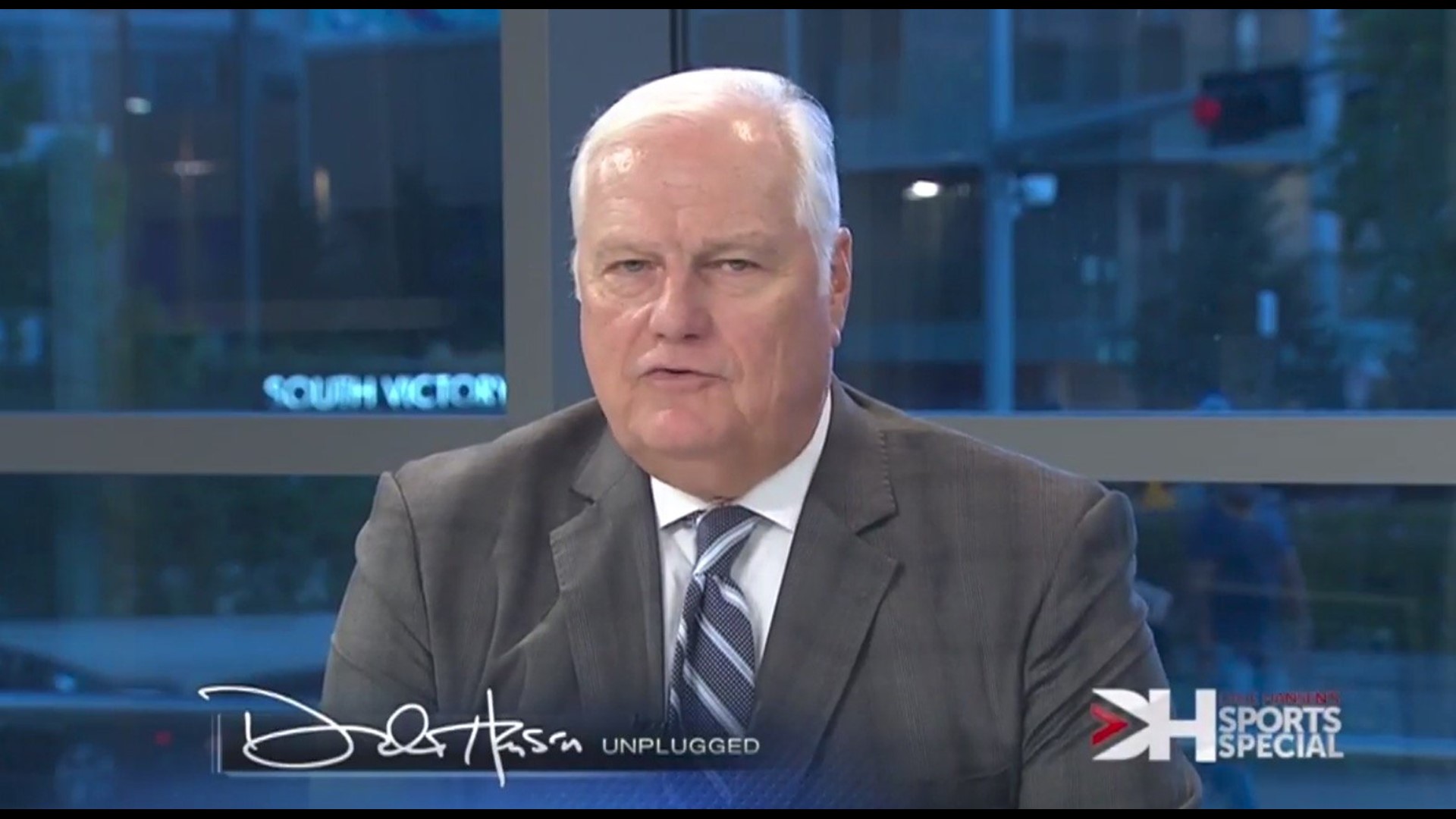 Dallas sportscaster delivers powerful monologue, says anthem protests ...