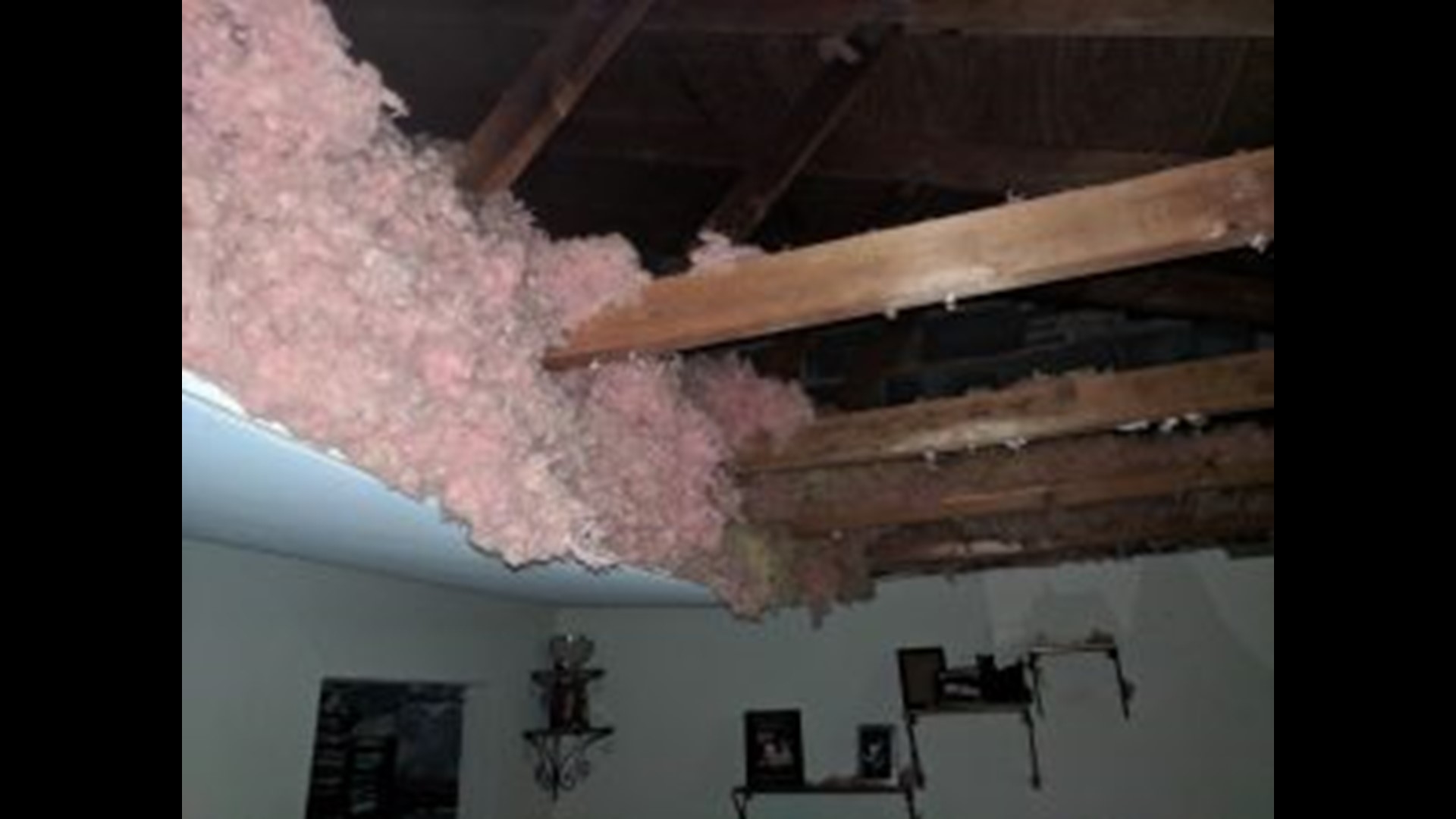 Bedroom ceiling collapses at apartment building in York County