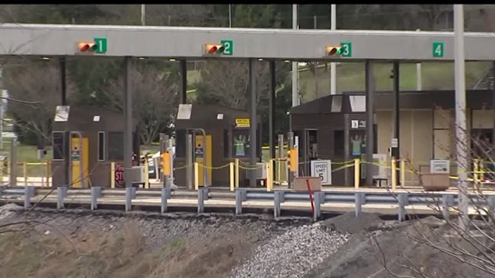 Two turnpike workers killed by ex-PSP officer in attempted robbery