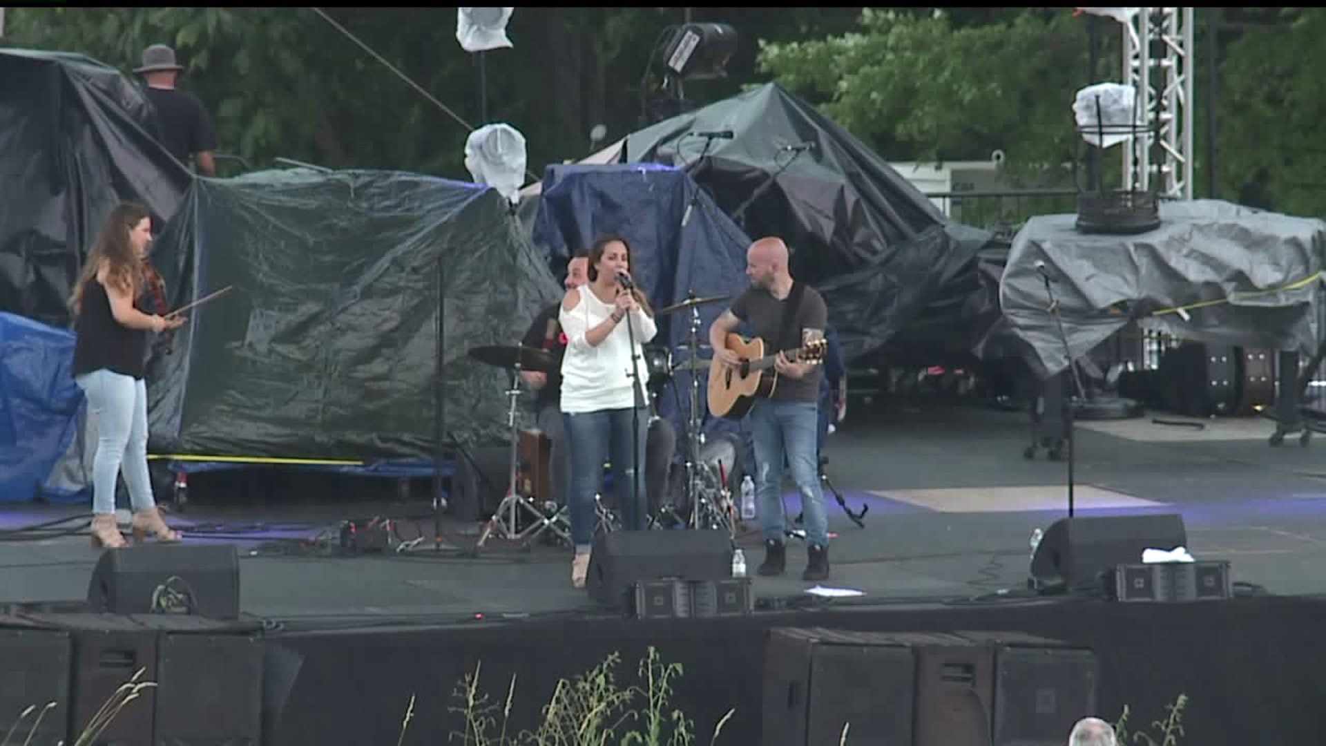 Straws and Stripes Music Fest at Vineyard at Hershey giving back to local veterans
