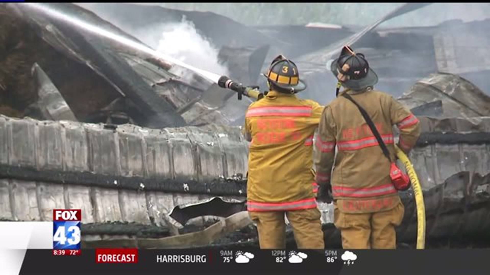 Crews battle barn fire in Lebanon County