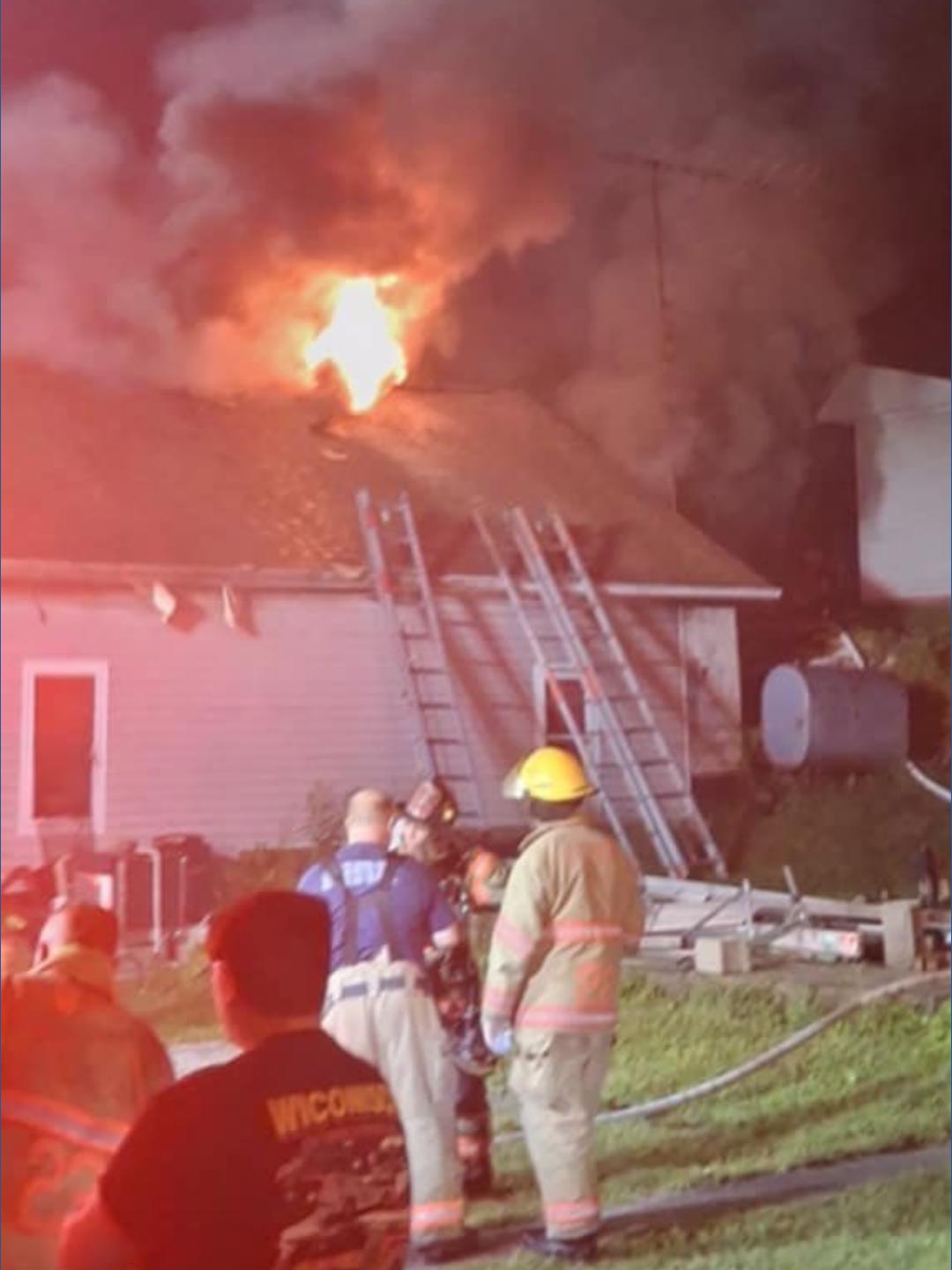 Early morning garage fire under control in Dauphin County | fox43.com