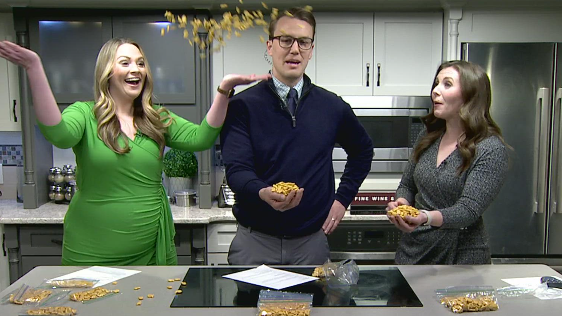 FOX43 Morning News anchors Jackie, Sean and Danielle see if they can beat NBA star Boban Marjanović's record of holding 301 goldfish in one hand.