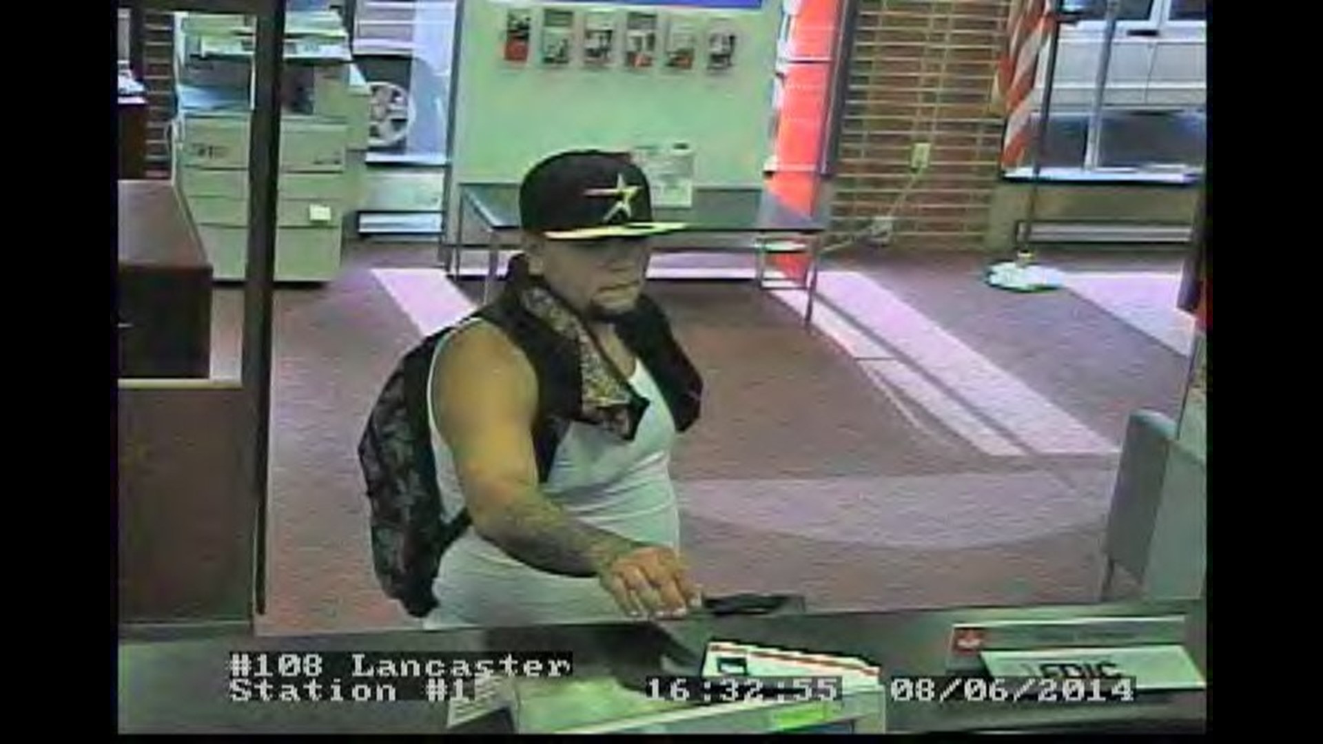 Police seek to ID suspect in downtown Lancaster bank robbery | fox43.com