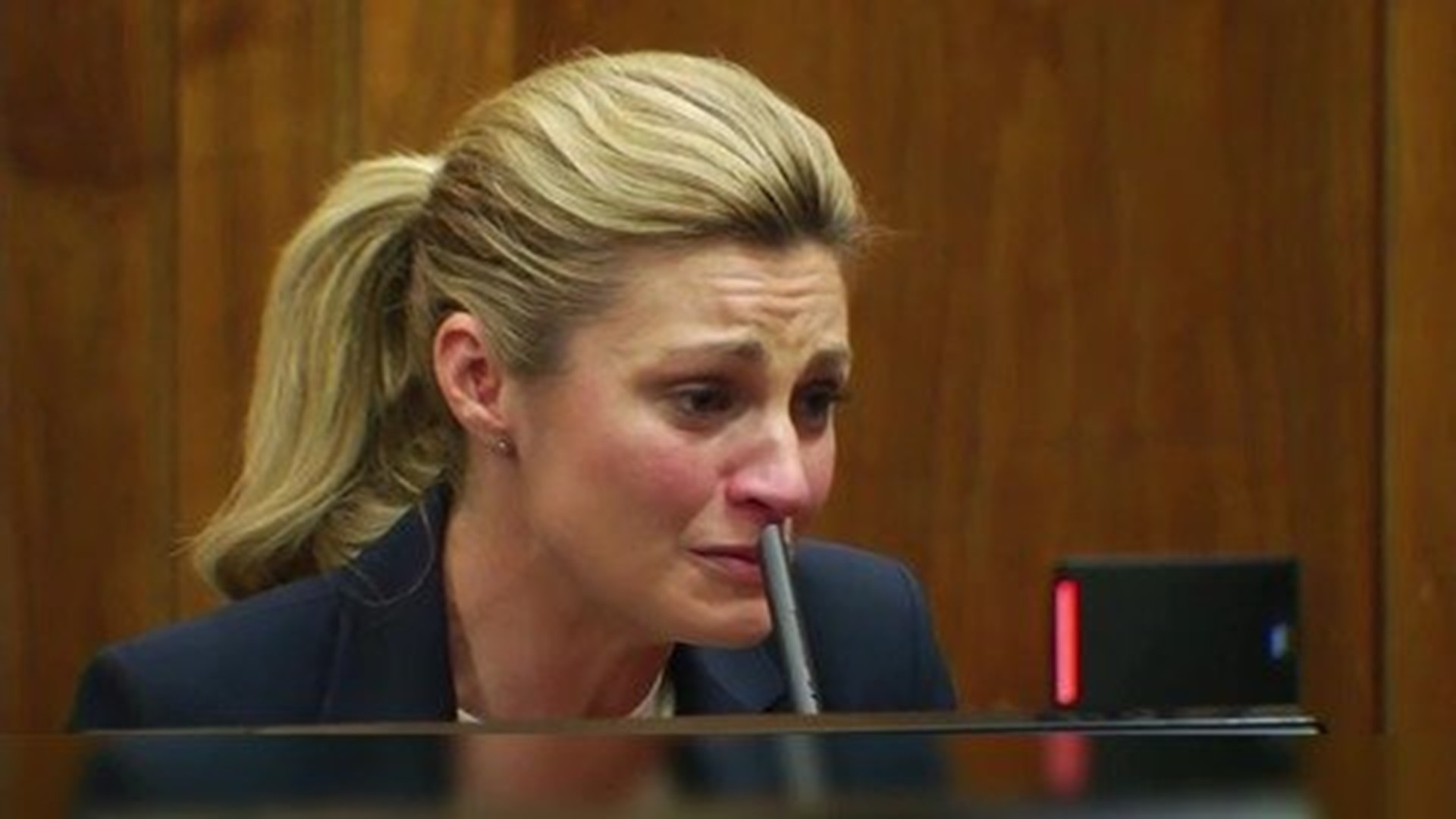 Erin Andrews Gives Tearfully Testimony At Stalker Trial | Fox43.com