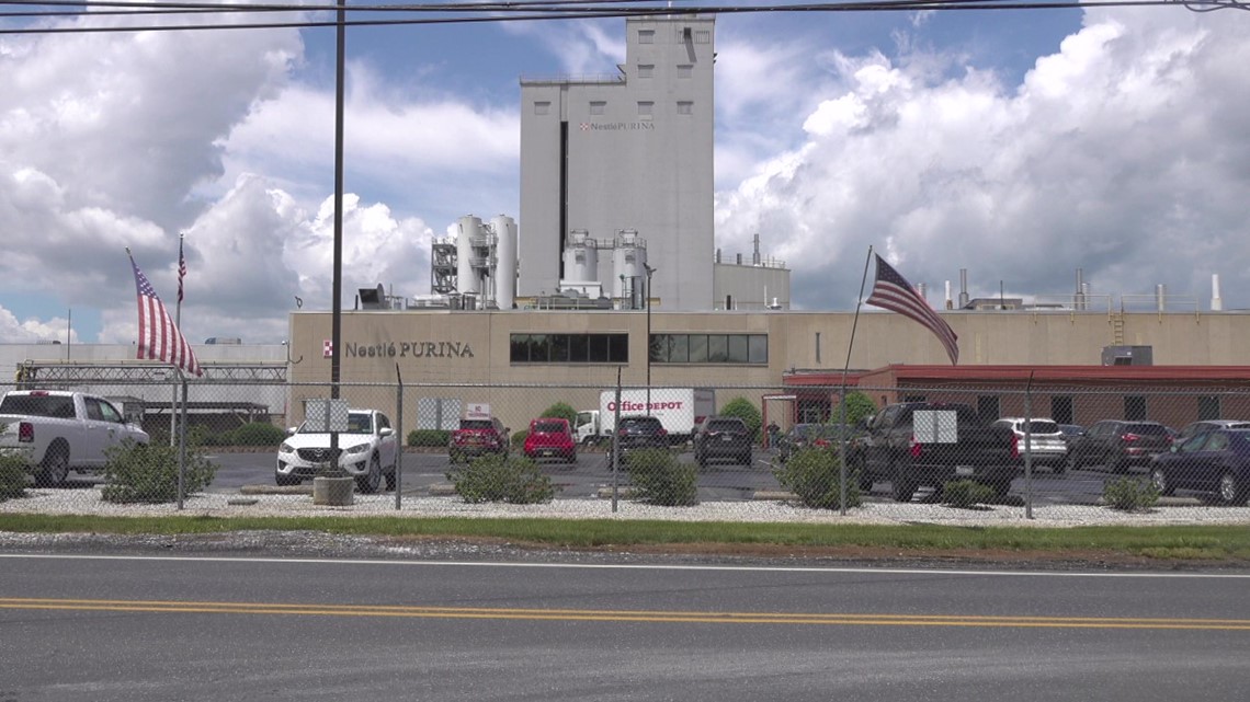 "It's just overwhelming. It's uncomfortable." Some Mechanicsburg residents create petition for Nestle Purina to reduce odor coming from factory - Vimarsana News