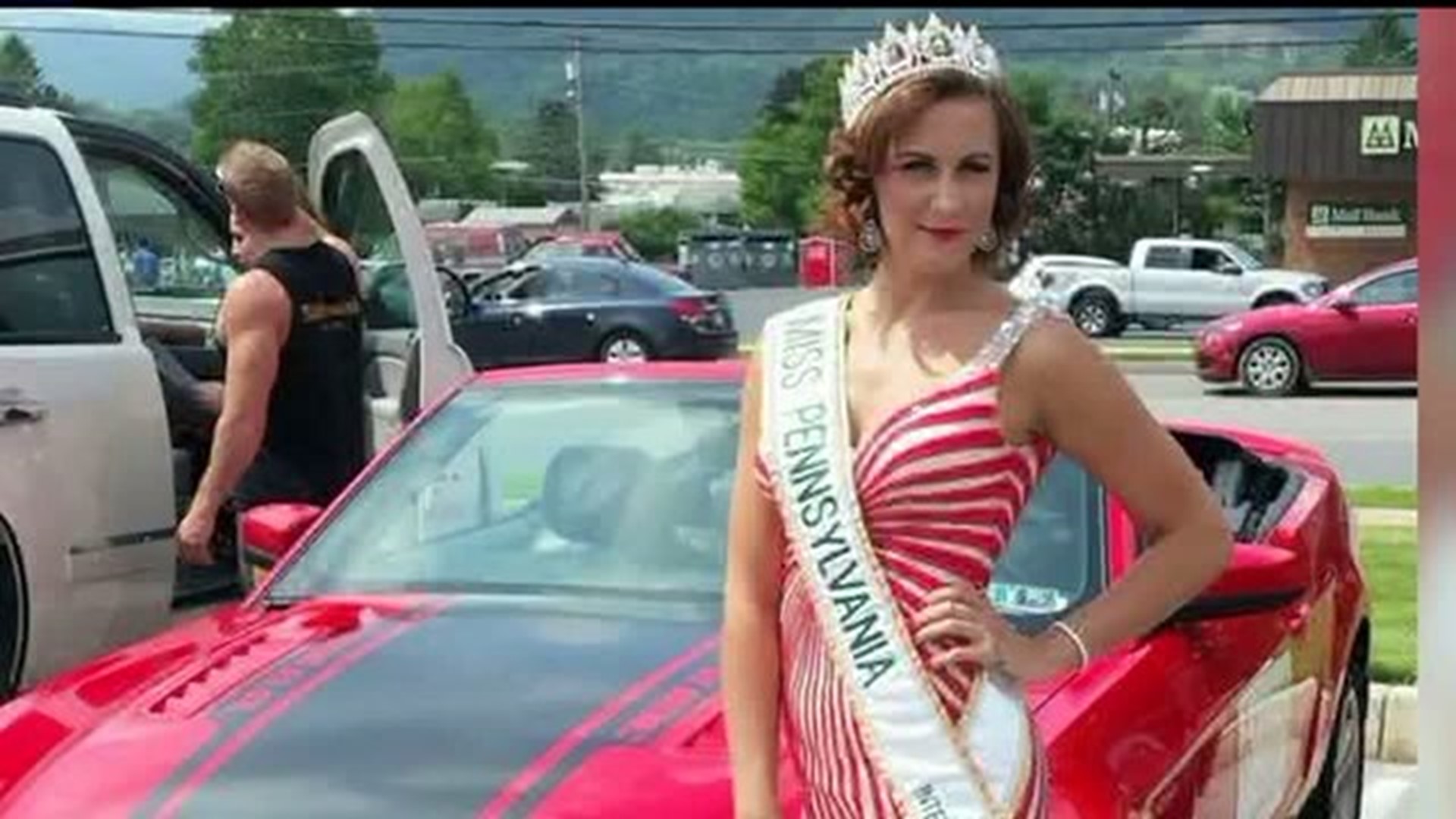 Former beauty queen apologizes for faking cancer