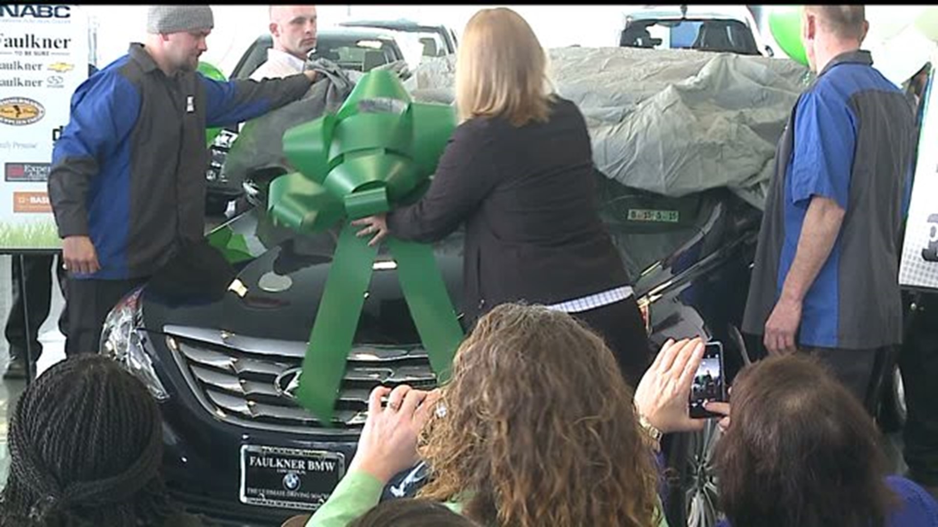 Lancaster Businesses donate car to single mom