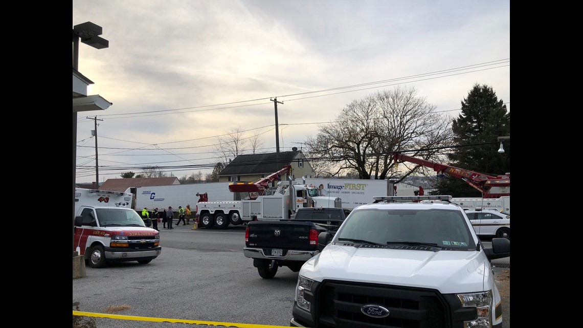 One dead after fourvehicle crash in Lancaster County