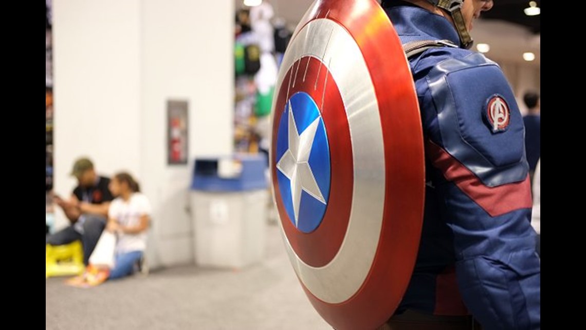 thinkgeek captain america shield