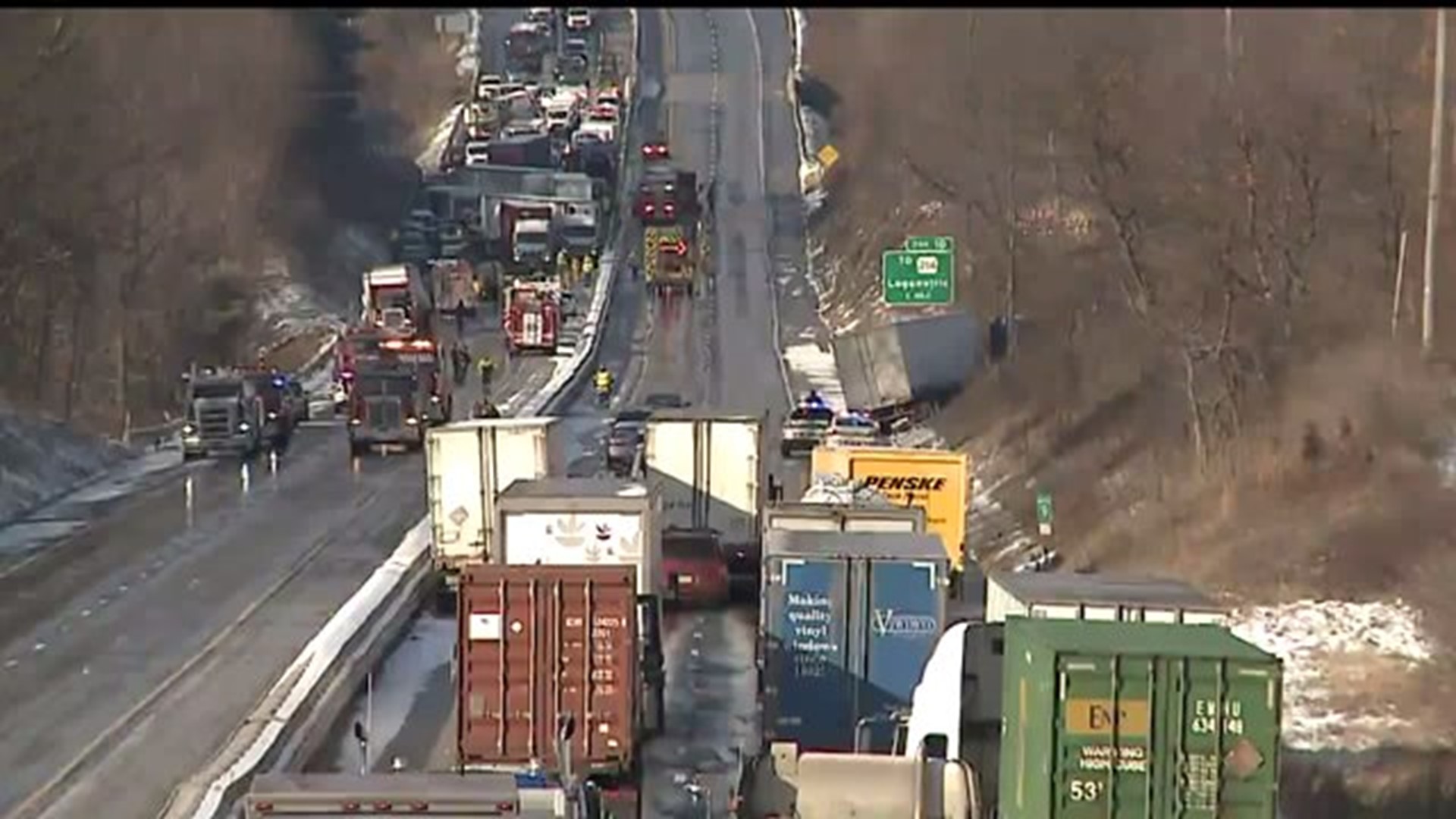 Fatal crash on I-83 in York County, highway shut down in both directions