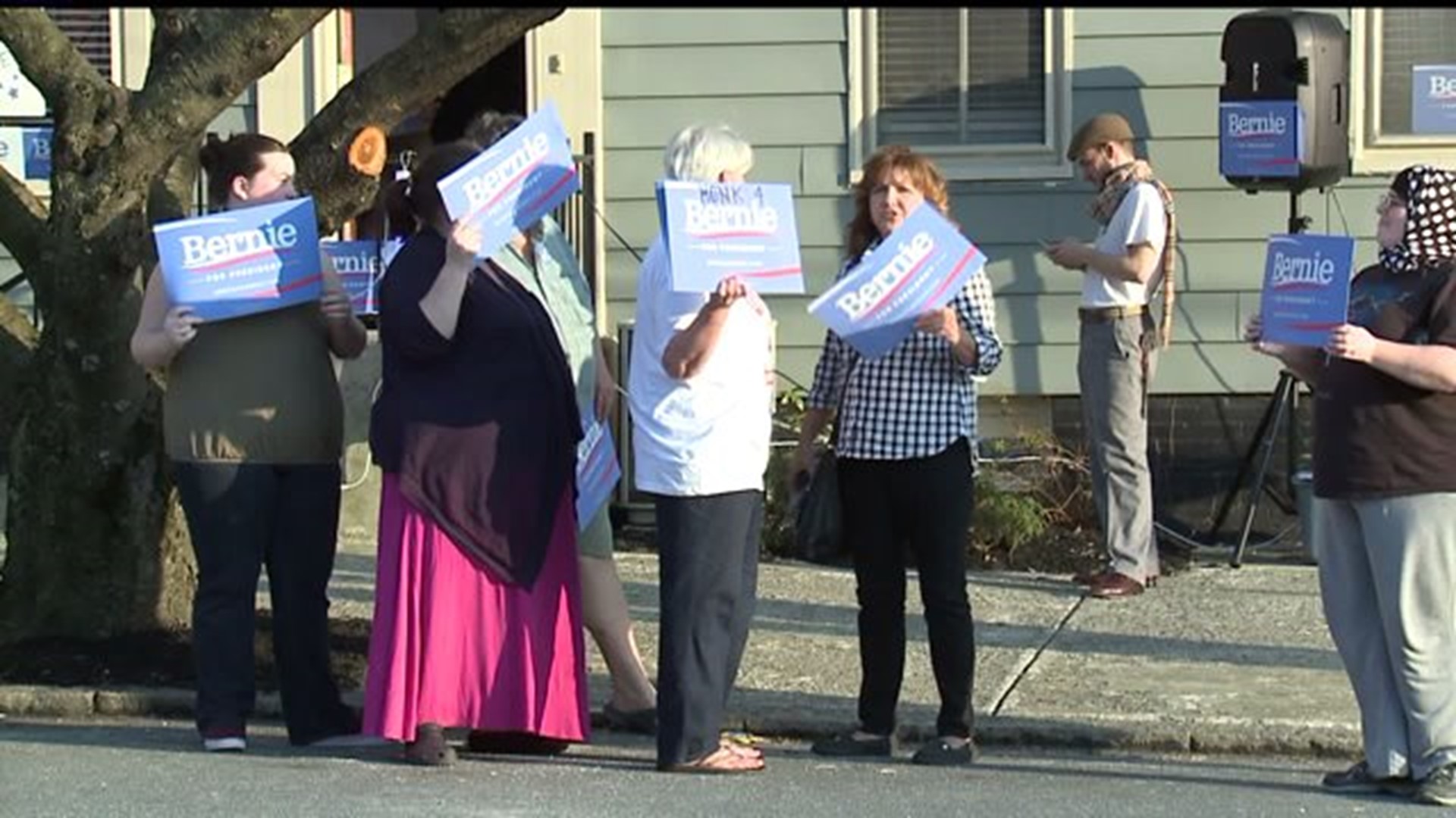 Sanders opens campaign center in Harrisburg