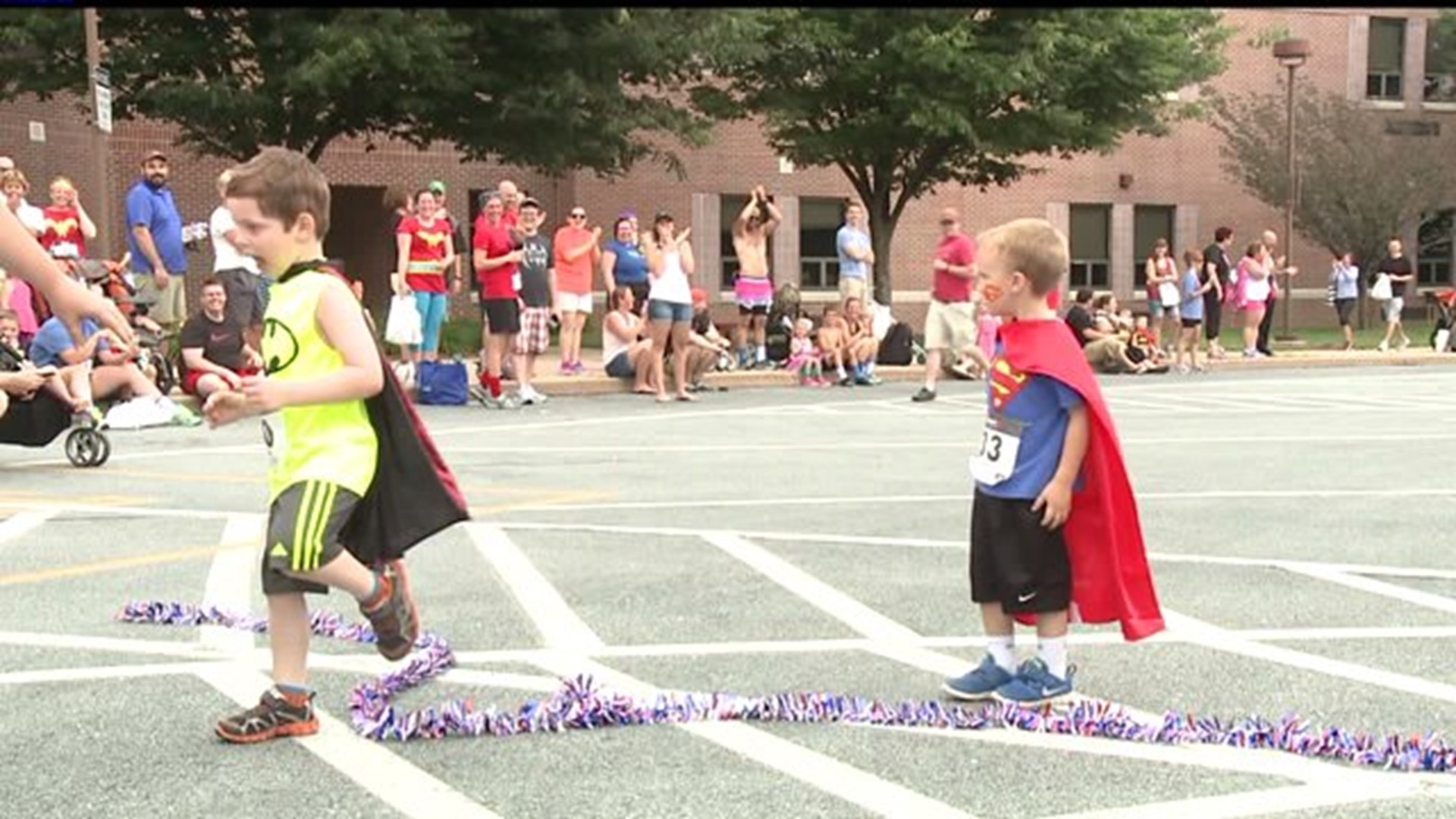 Superheroes run 5K in Lancaster County