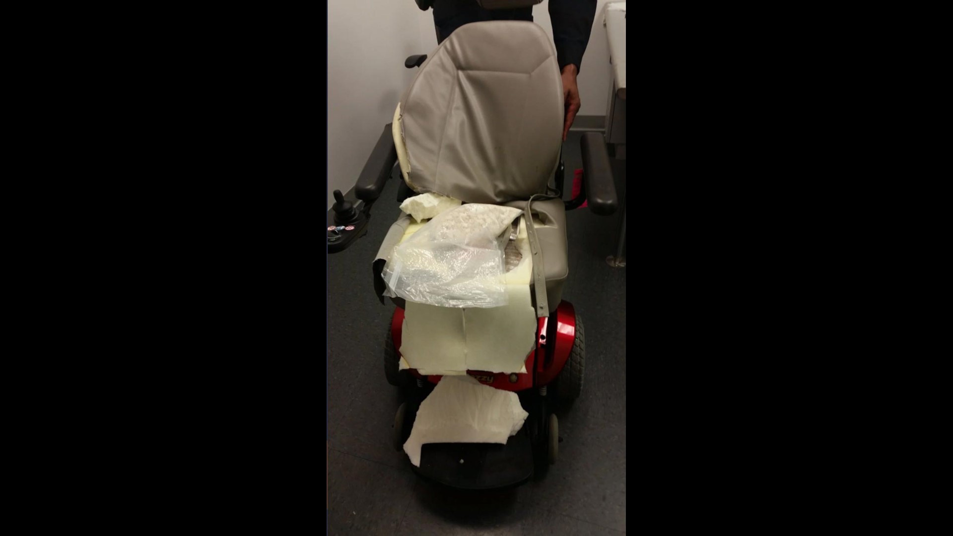 27 pounds of cocaine found in woman’s wheelchair at JFK airport | fox43.com