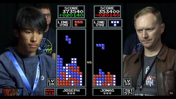 16-year-old kid dethrones 7-time world Tetris champ 