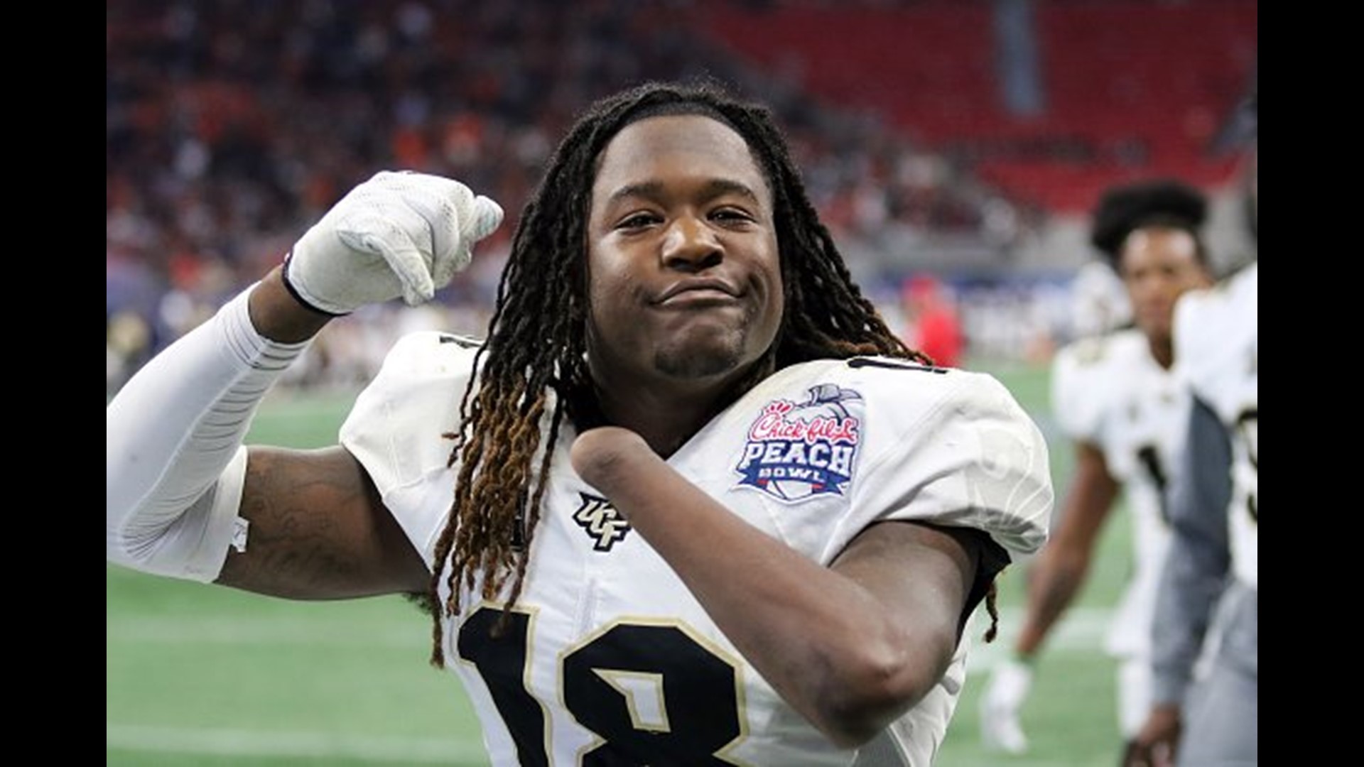 NFL hopeful with missing hand puts up big numbers in Combine workouts