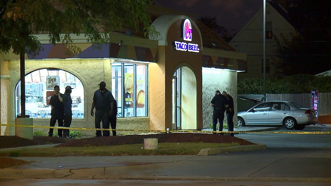 Taco Bell employees shoot, kill armed robbery suspect